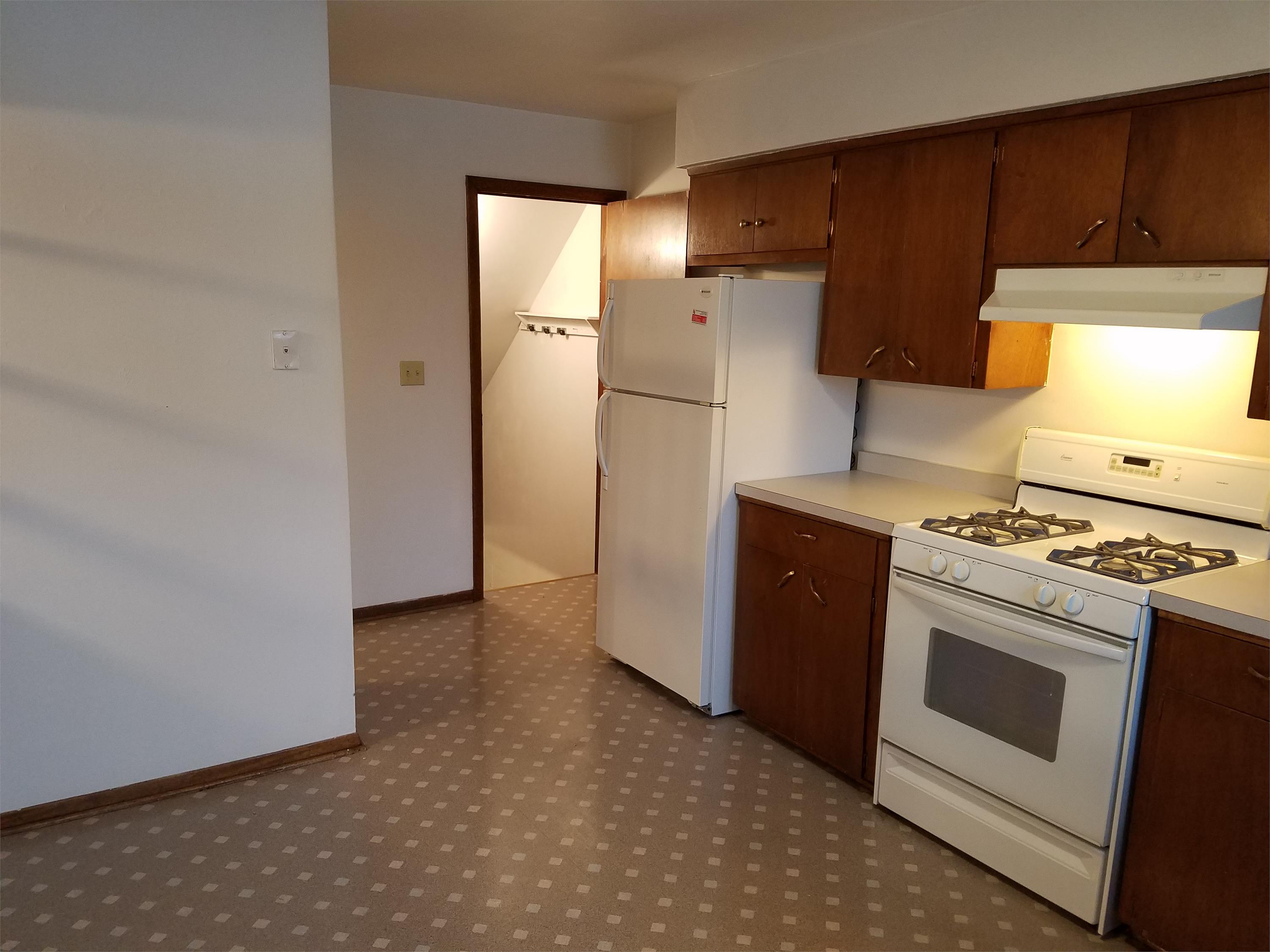 1410 W 2nd