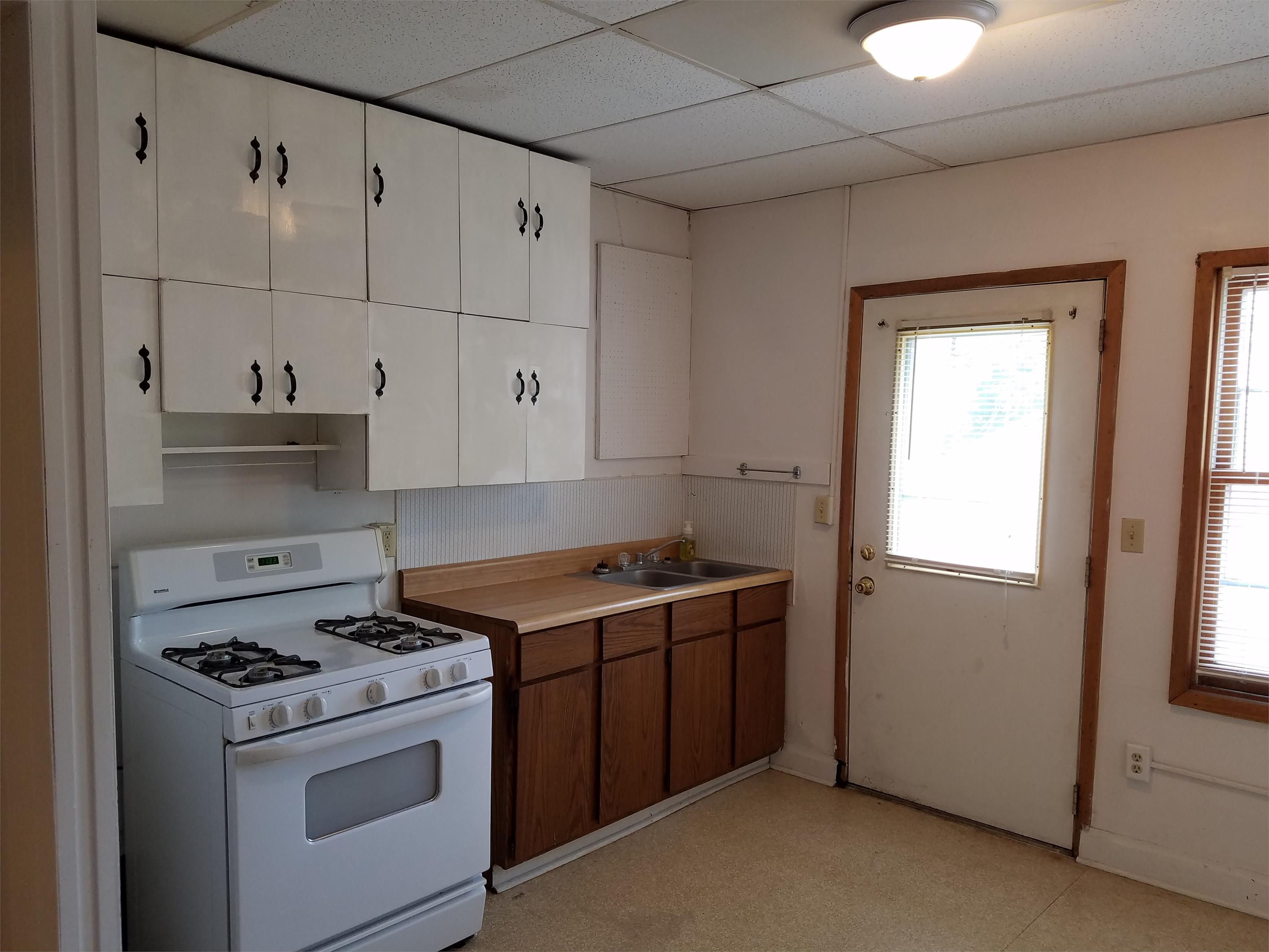 2218 Walnut - 1